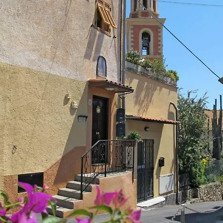 Locazione Turistica Casa Castelletto *